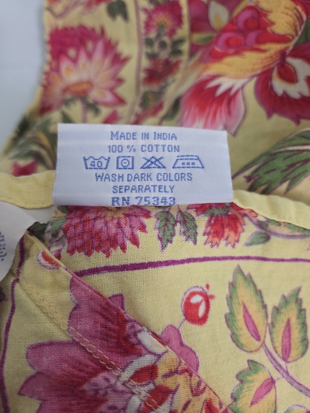 April Cornell Table Cloth - Picture 5 of 6